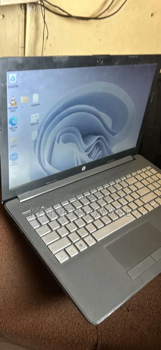Laptop HP 250 G7 4GB Intel Core i3 HDD 4T · Photo 1
