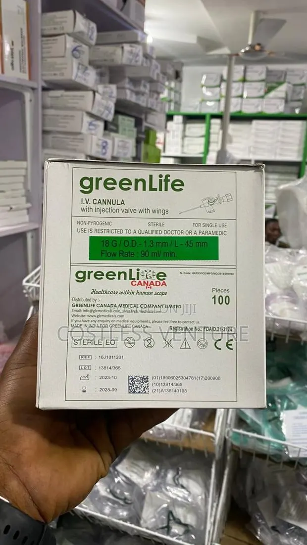 Greenlife I.V Cannula (18g) Green · Photo 1