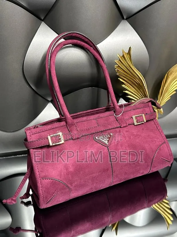 Brand Model Bags · Photo 1
