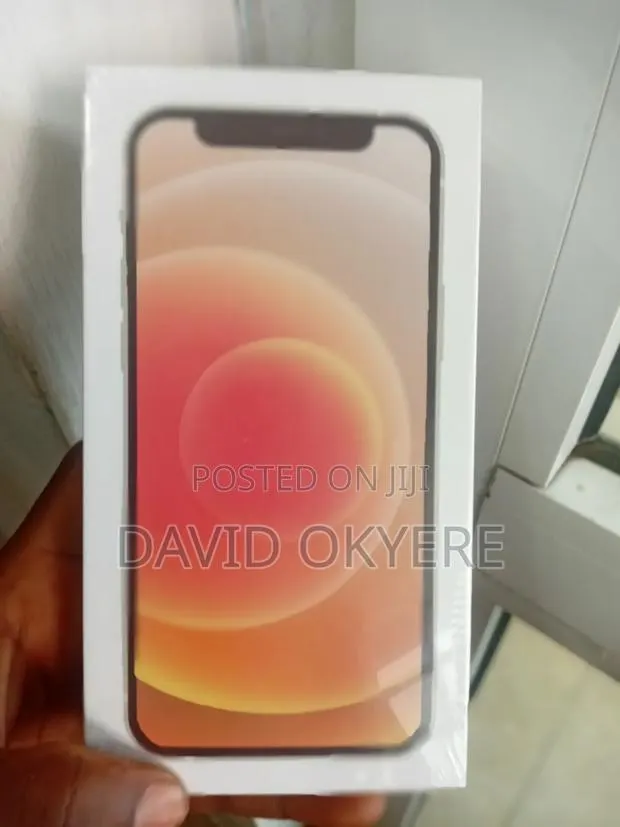New Apple iPhone 12 64 GB White · Photo 1