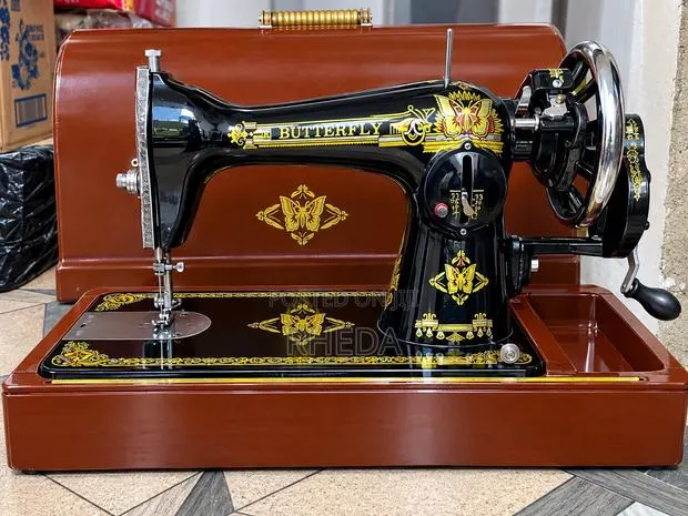 Sewing Machine · Photo 1