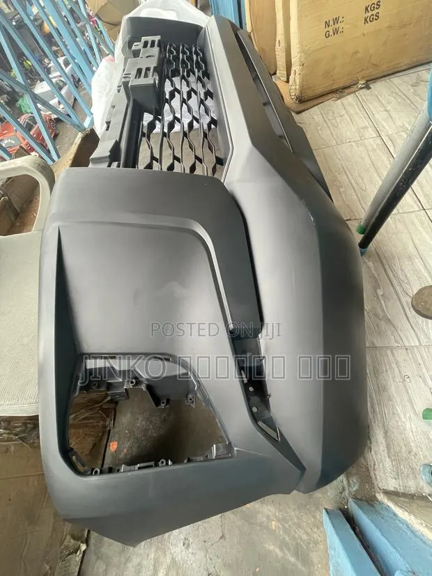 Mitsubishi L200 2020-2024 Front Bumper With Foglight and Covers Set · Photo 1
