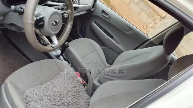 Kia Picanto 2018 White · Photo 1