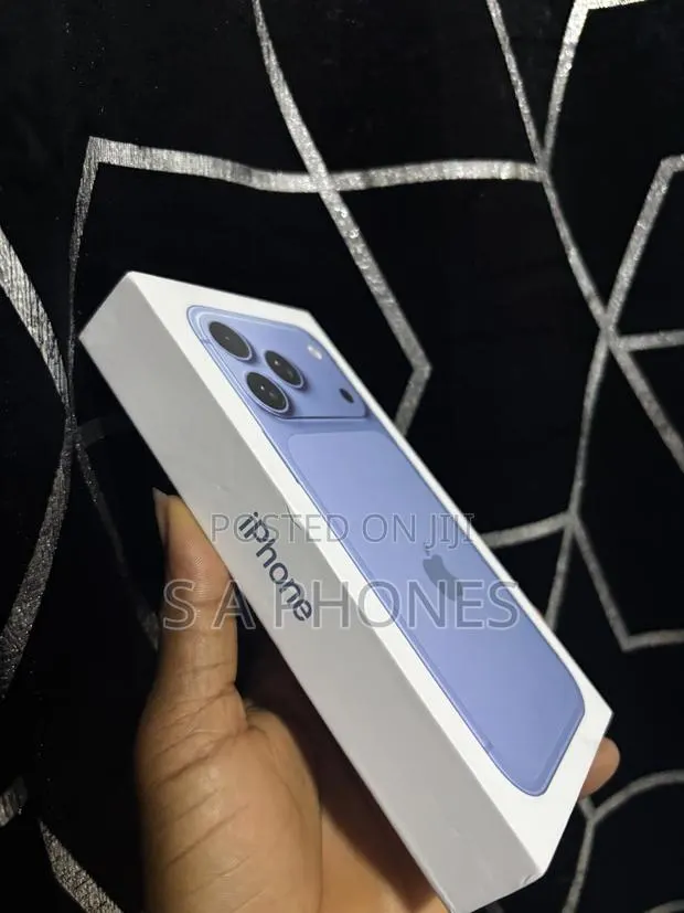 New Apple iPhone 18 Pro Max 256 GB Blue · Photo 1