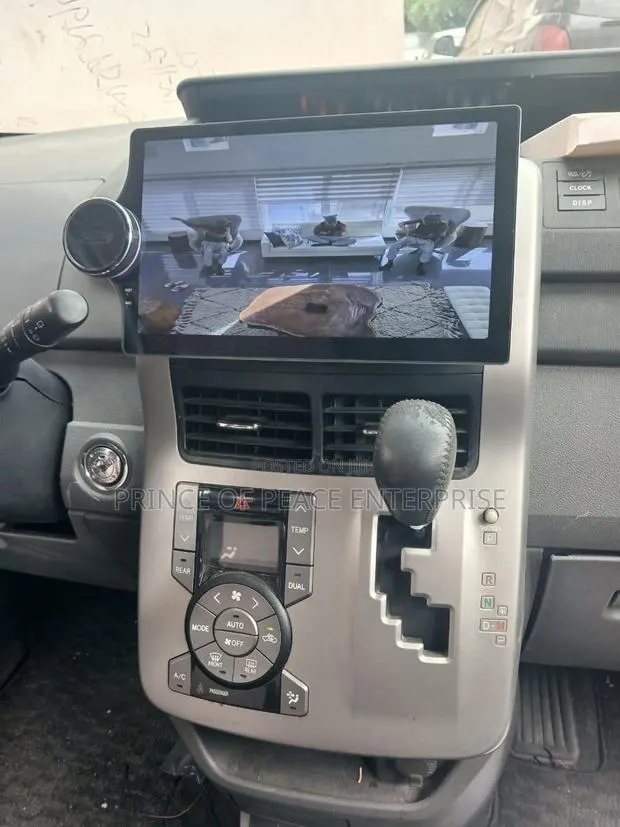 Toyota Voxy New Android Car Tape ( Big Screen) · Photo 1