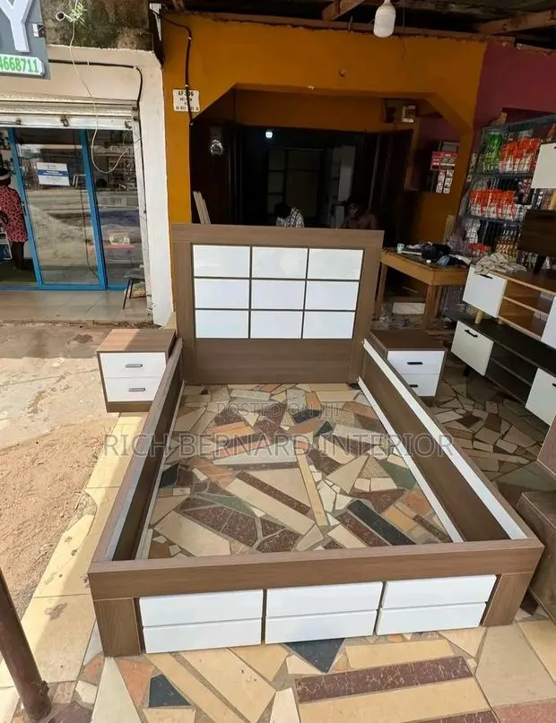Foreign Laminated Double Bed · Photo 1
