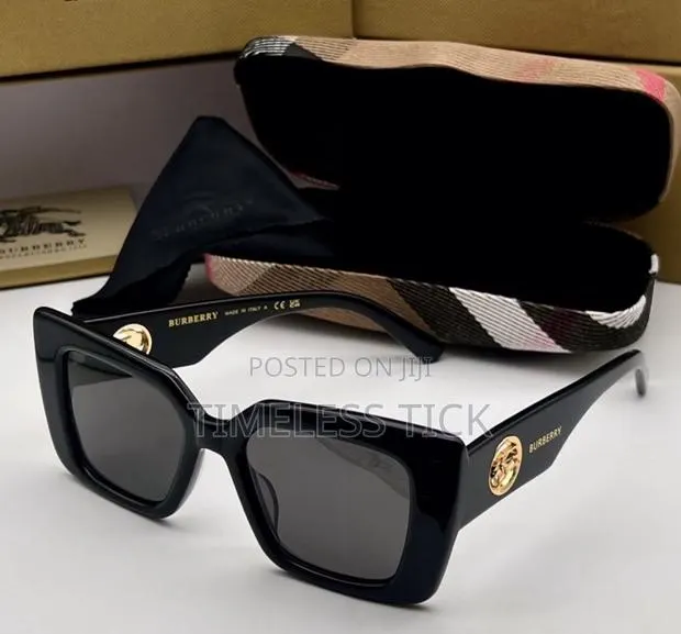 Burberry Sunglasses · Photo 1