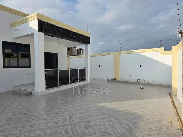 4bdrm House in Sam Properties, Opeikuma for sale · Photo 1