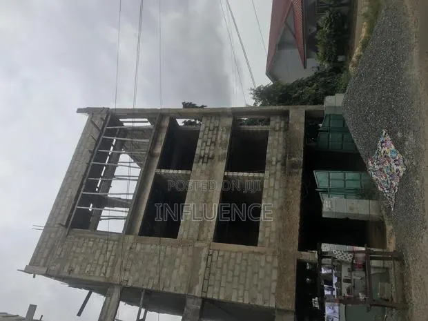 6bdrm Apartment in American House Area, East Legon for sale · Photo 1