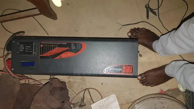 5000w Combined Inverter and Charger · Photo 1