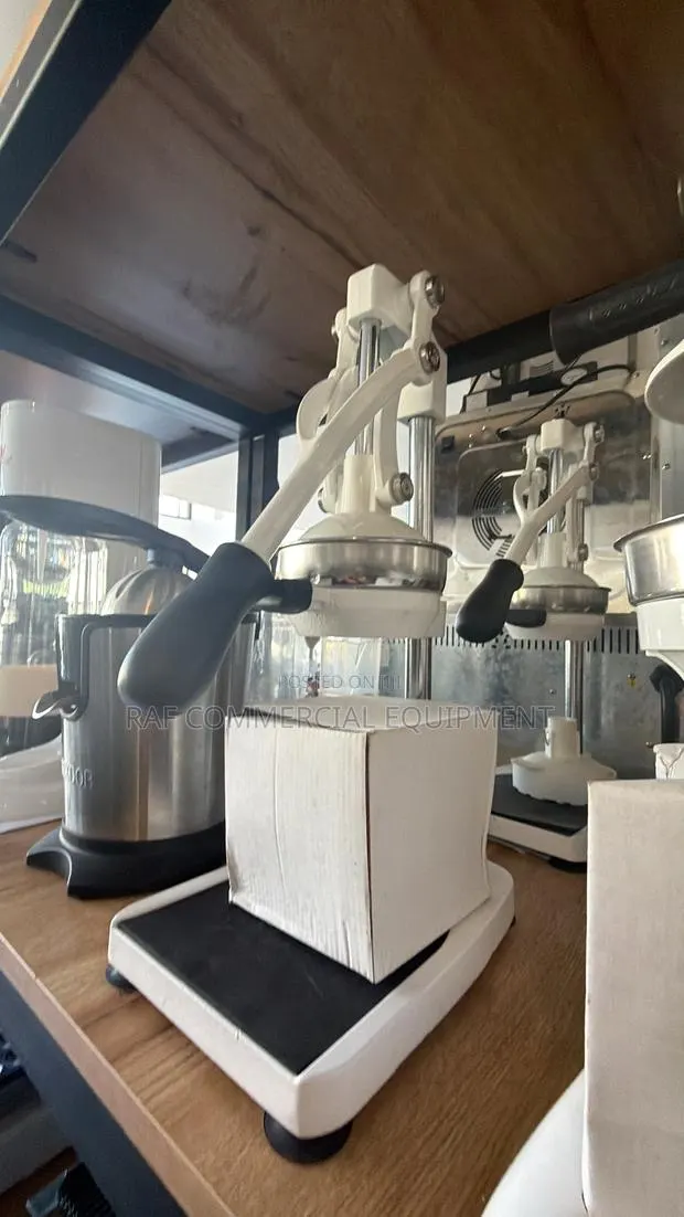 Commercial Manual Orange Juicer Squeezer · Photo 1