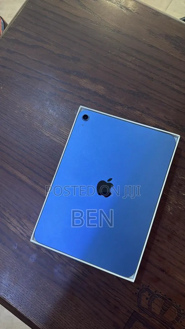 Apple iPad (2025) 128 GB Blue · Photo 1