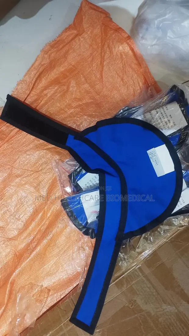 Lead Thyroid Shield · Photo 1