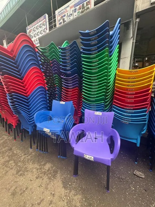 Plastic Chairs · Photo 1