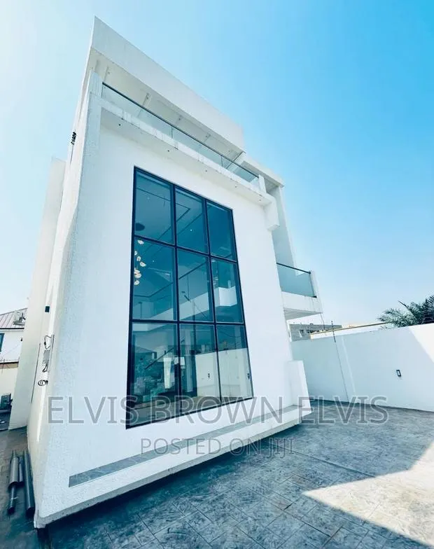 4bdrm House in Botwe Lakesid for sale · Photo 1