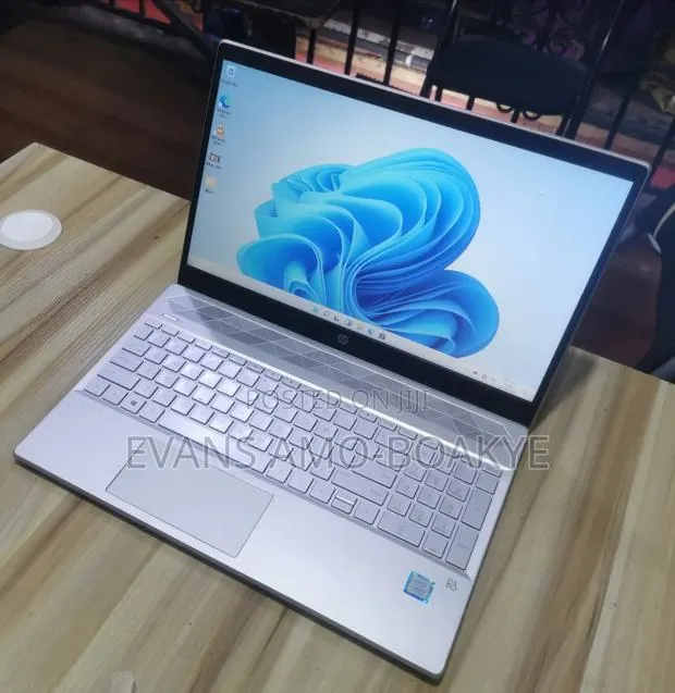Laptop HP Pavilion 15 8GB Intel Core i7 HDD 1T · Photo 1