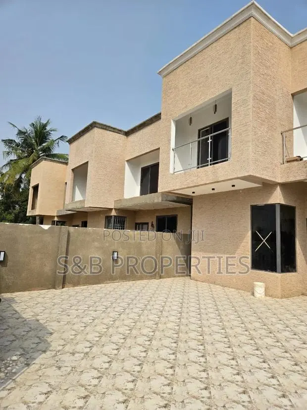 4bdrm House in Ola Achool Area for sale · Photo 1