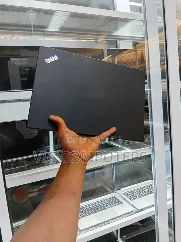 Laptop Lenovo ThinkPad T14 8GB Intel Core i5 SSD 256GB · Photo 1