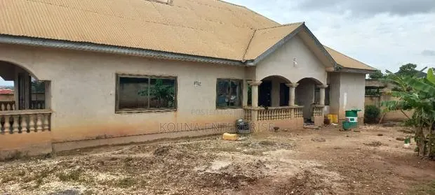 4bdrm House in Pakyi No2, Kumasi Metropolitan for sale · Photo 1