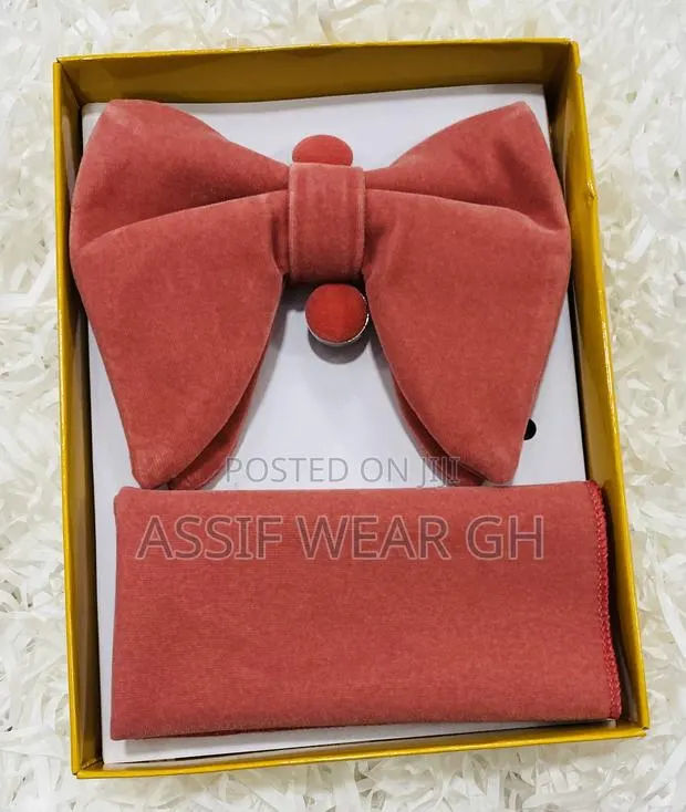 Perfect Peach Bow Tie