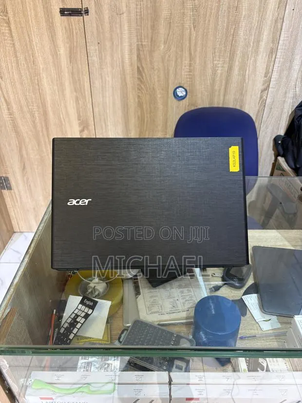 Laptop Acer TravelMate P255 M 4GB Intel Core i3 HDD 500GB · Photo 1