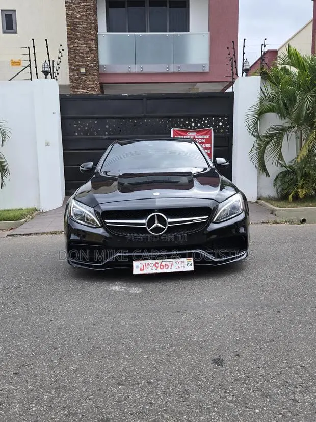 Mercedes-Benz C63 Base RWD Sedan (4.0L V8 7A) 2017 Black · Photo 1
