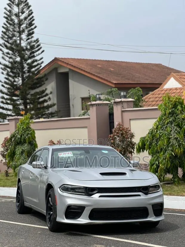 Dodge Charger 2020 Silver · Photo 1