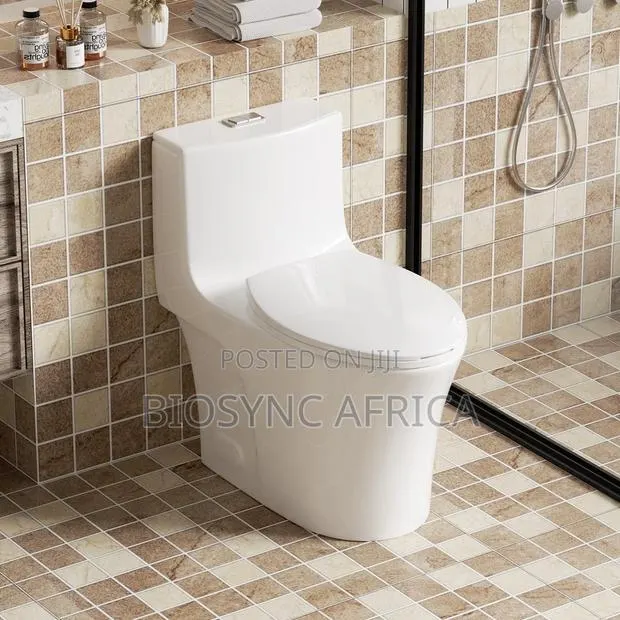 One Piece Wc · Photo 1