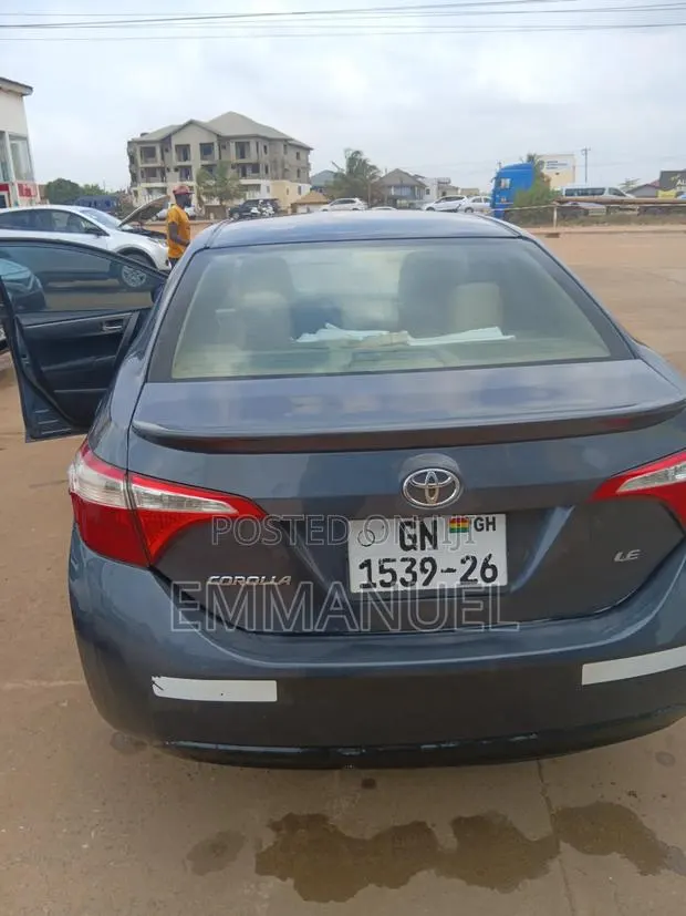 Toyota Corolla LE Eco 4dr Sedan (1.8L 4cyl CVT) 2016 Gray · Photo 1