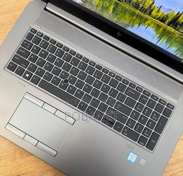 New Laptop HP ZBook 17 G6 16GB Intel Core i5 SSD 256GB · Photo 1