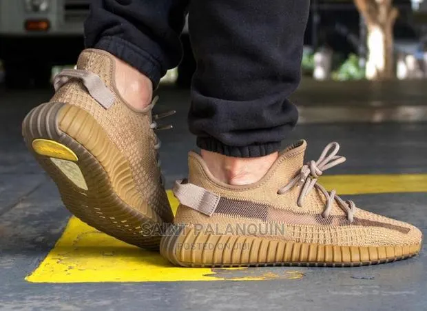 Adidas Yeezy Boost · Photo 1