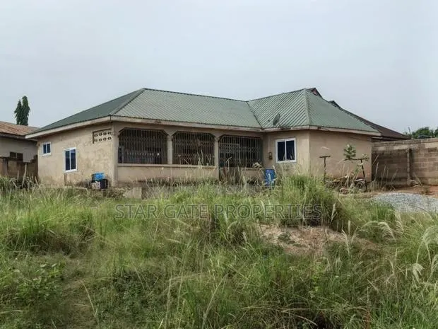 4bdrm House in Kenyasi Nwamasi, Kumasi Metropolitan for sale · Photo 1