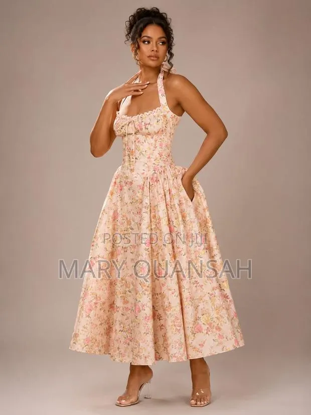 Flowres Straight Dress Available · Photo 1