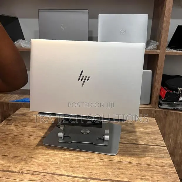 Laptop HP EliteBook 830 G7 8GB Intel Core i5 SSD 256GB · Photo 1