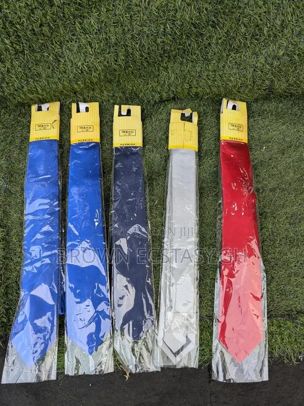Classy Plain Flying Ties · Photo 1