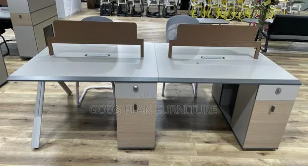 4 Seater Workstation · Photo 1