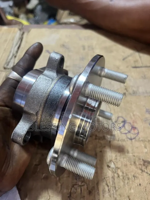 CRV Hub Bearing Brand New Available · Photo 1