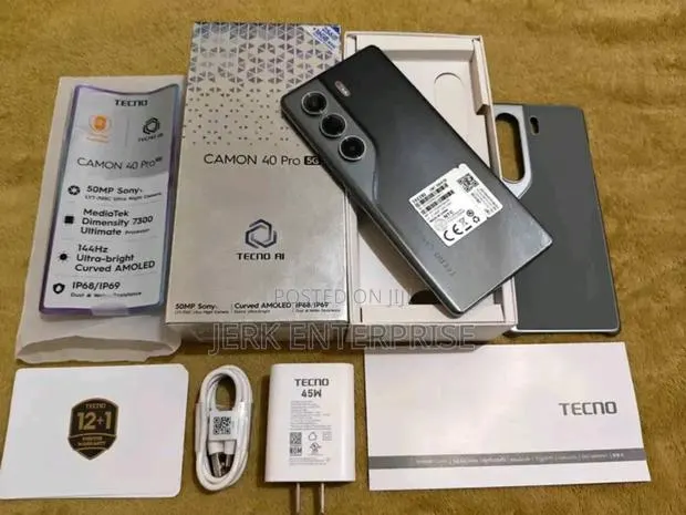 New Tecno Camon 40 Pro 5G 256 GB Black · Photo 1