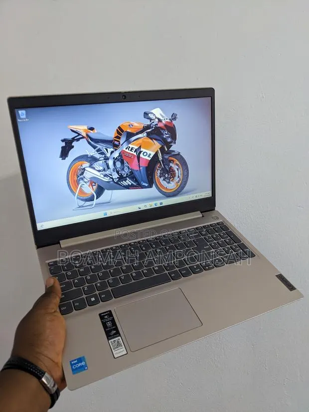 Laptop Lenovo Ideapad 3 8GB Intel Core i3 SSD 256GB · Photo 1
