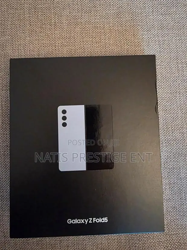 New Samsung Galaxy Z Fold 5 256 GB Purple · Photo 1