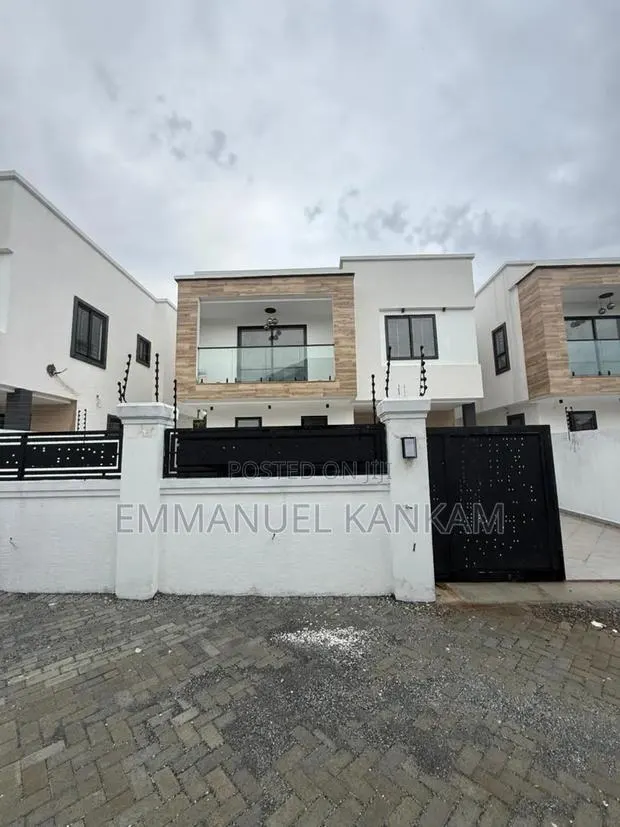 4bdrm House in Baatsona Total for sale · Photo 1