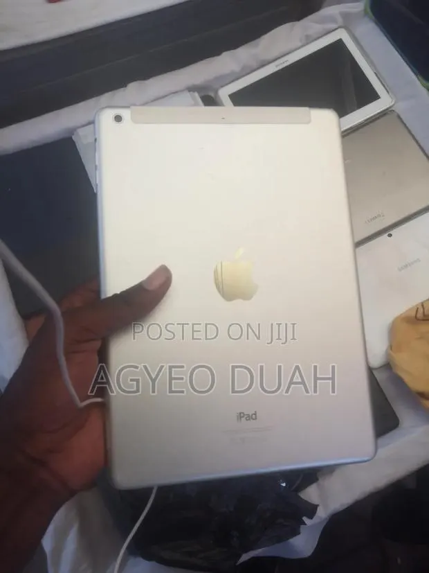 Apple iPad Air 2 64 GB White · Photo 1