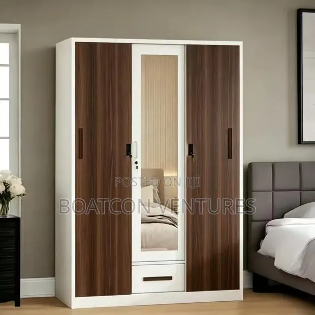 3 Doors Waterproof Metal Steel Wardrobe Cabinet · Photo 1