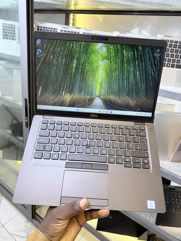 Laptop Dell Latitude 5400 8GB Intel Core i5 SSD 256GB · Photo 1