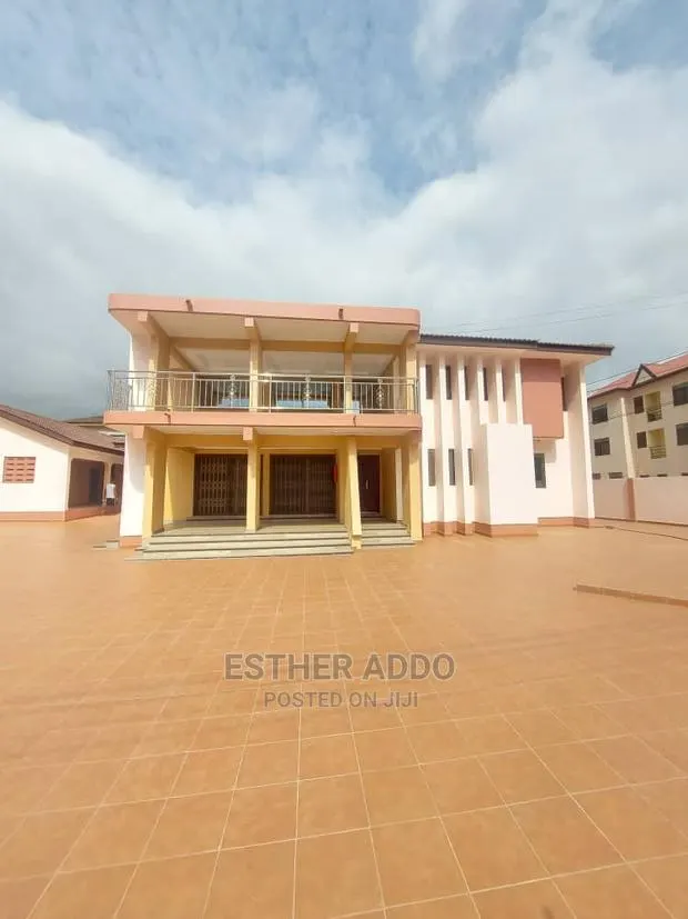 6bdrm Mansion in East Legon for rent · Photo 1