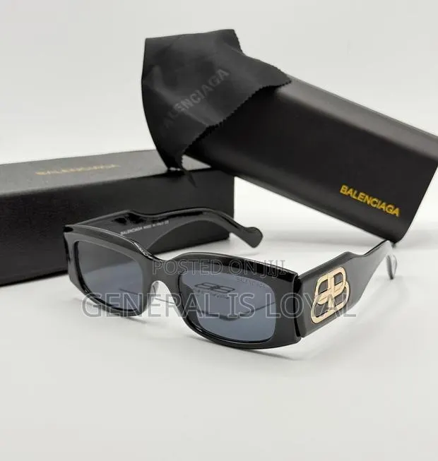 Balenciaga Rectangular Sunglasses Shiny Black Acetate Grey Lenses. · Photo 1