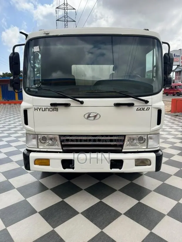 Hyundai Gold · Photo 1