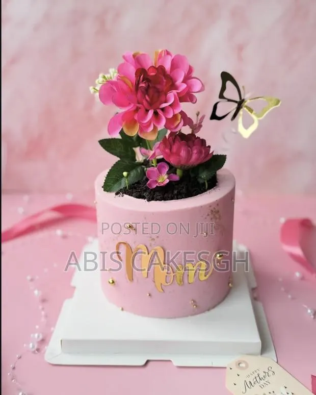 Flower Cakes Porch Available for Birthday · Photo 1