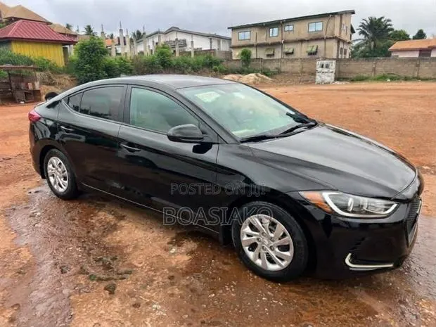 Hyundai Elantra Limited Sedan FWD (2.0L 4cyl 6A) 2017 Black · Photo 1