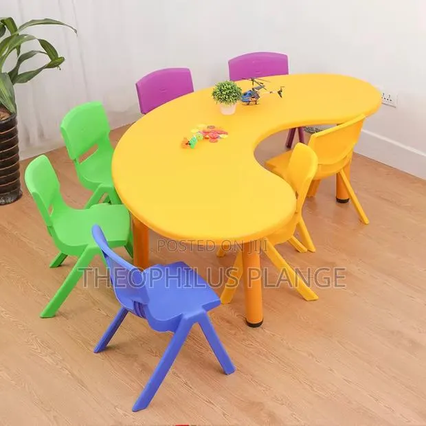 Kg Tables / Kids Round Classroom Table · Photo 1